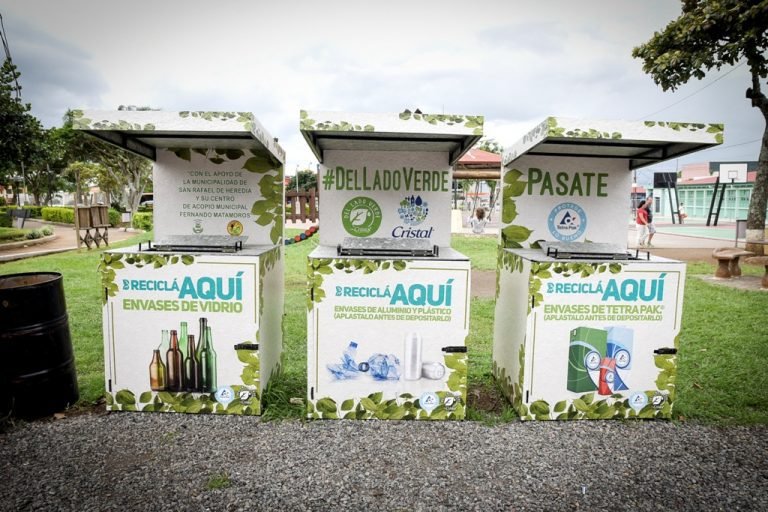 Instalan 13 estaciones públicas de reciclaje en comunidades