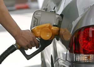Gobierno: el combustible subirá, pero aún así, el precio es bajo