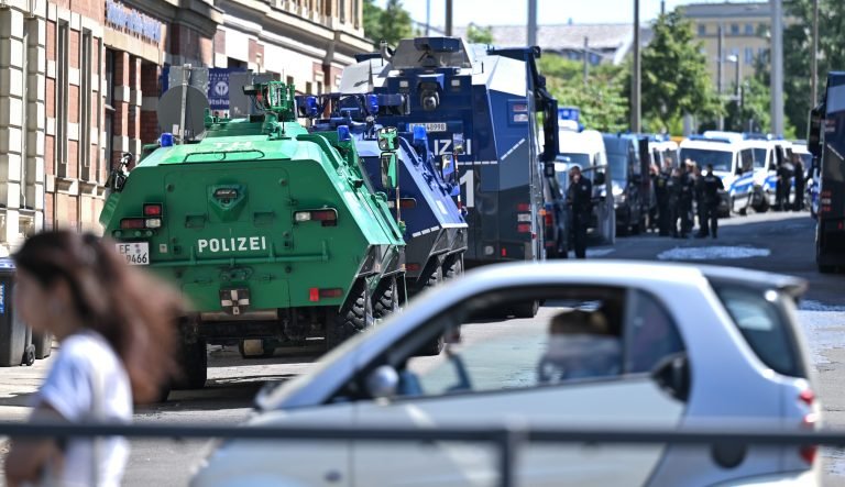 Policía alemana refuerza seguridad ante disturbios de extrema izquierda