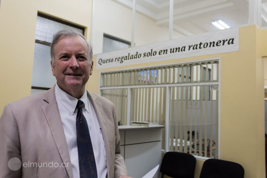 Ottón Solís Fallas en la Asamblea Legislativa