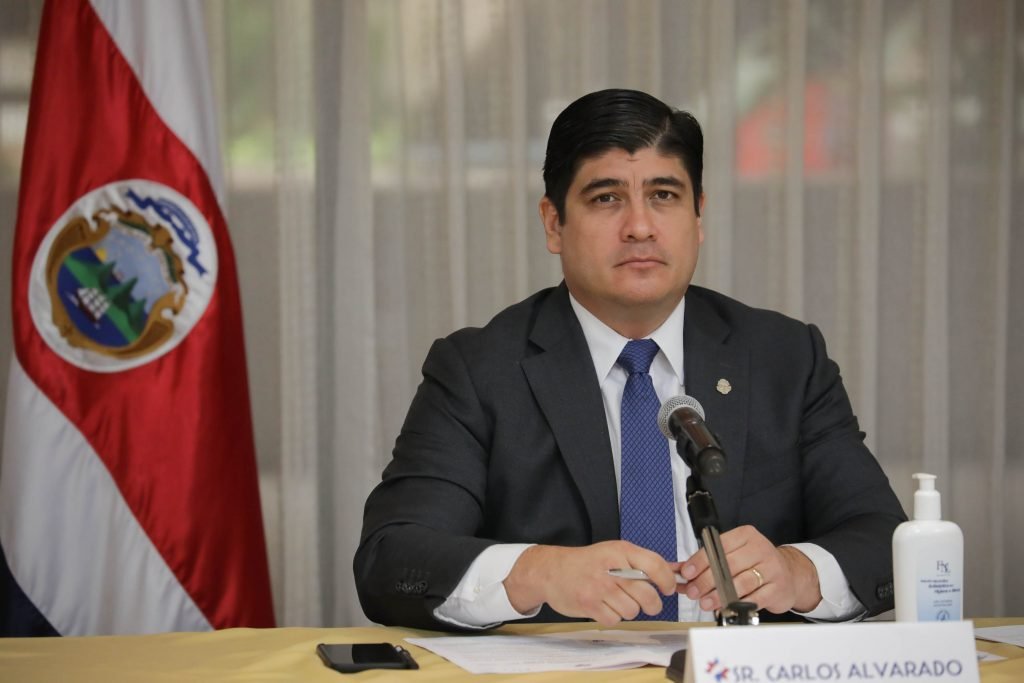 Carlos Alvarado anunciará esta noche "ruta económica para el 2020"