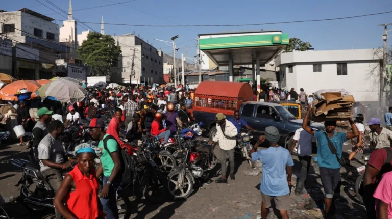 Pandillas haitianas lanzan nuevos ataques en medio de retrasos en formación de Consejo de Transición