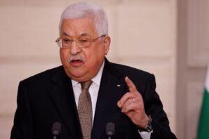 Primer ministro palestino elegido a dedo por Abás presenta nuevo gobierno con 22 ministros